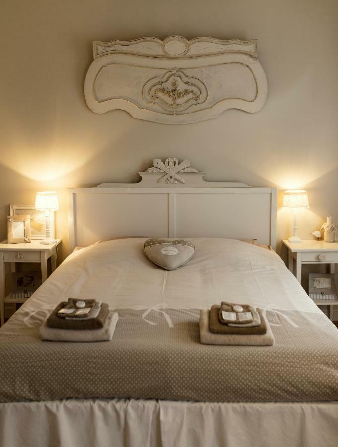 Aux Petits Bonheurs Hotell La Gorgue Exteriör bild