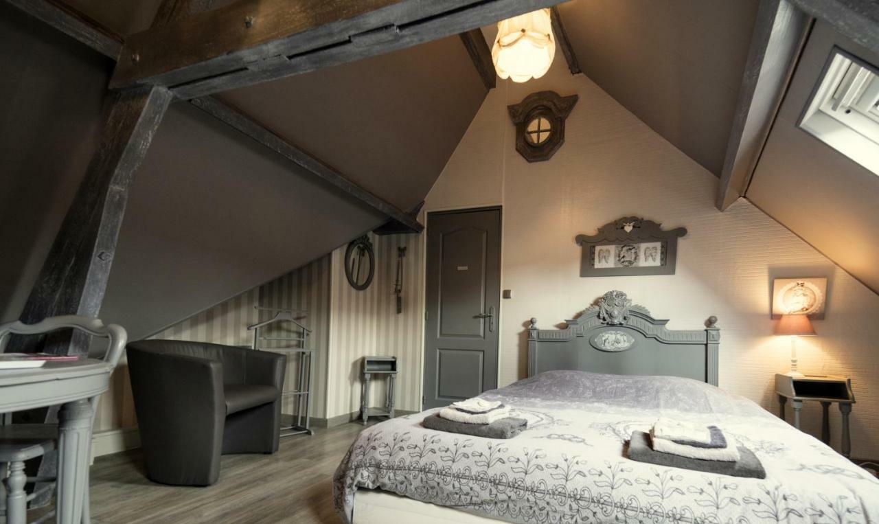 Aux Petits Bonheurs Hotell La Gorgue Exteriör bild