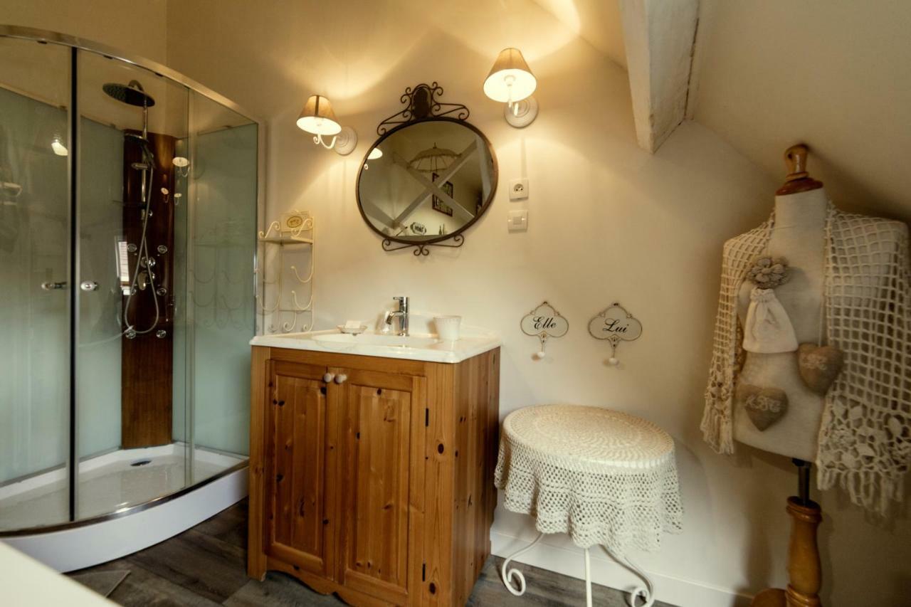 Aux Petits Bonheurs Hotell La Gorgue Exteriör bild